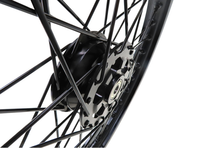 17 inch spaakwiel 17x1.40 aluminium zwart set Puch Maxi S N product