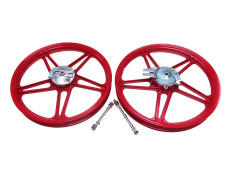 17 inch Mozzi / Bernardi style wheel set red