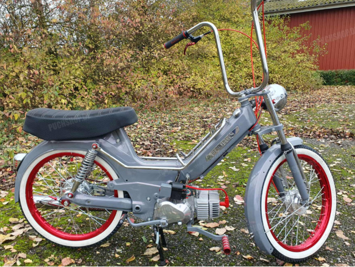 Buddyseat Puch Maxi black custom carbon and stitching Buddyseat Puch Maxi black custom carbon and stitching