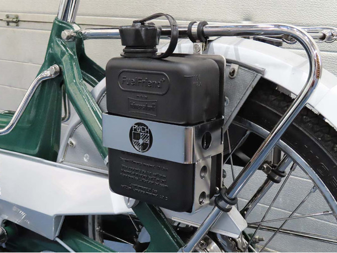 Bagagedrager houder met FuelFriend jerrycan Puch Maxi N / K links zwart (1 liter) product