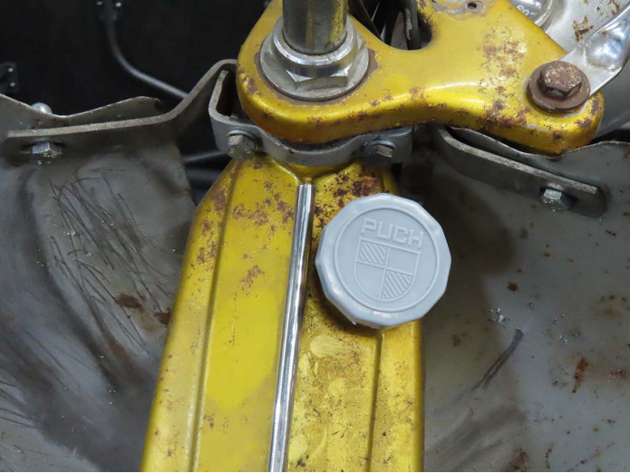Tankdeckel 30mm Puch Maxi wie Original Logo grau A-Qualität