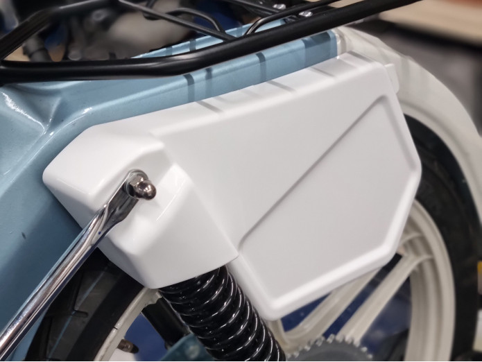 Seitenverkleidung Satz Puch Rider Macho 2-Gang / Maxi / Gilera Citta Universal weiß 