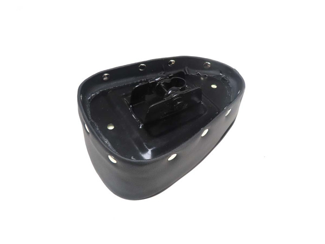 Saddle oldtimer model black with chrome buttons product