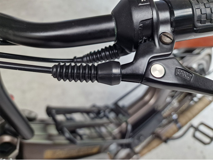 Rubber thule voor bougiekabel CDI kabelstelbout / remlichtschakelaar