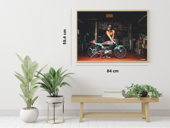 Poster "Lady met Puch Racer" A1 (59,4x84cm) product