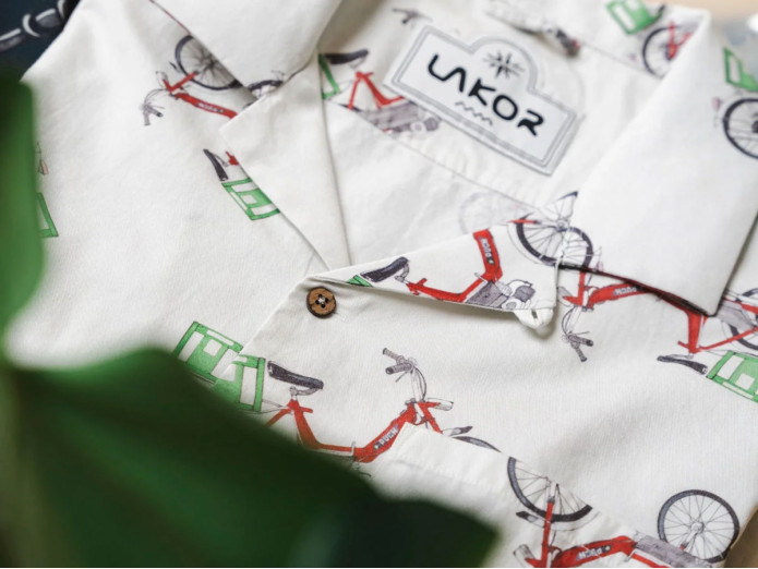 Hawaiian Shirt Lakor "Red Puch" Star White (S-XXXL)