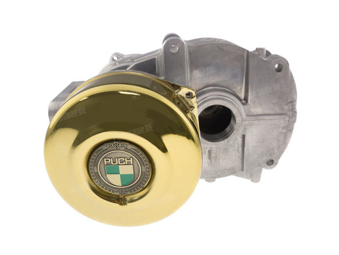 Vliegwieldeksel Puch Maxi E50 / Z50 / ZA50 *Exclusive* Candy Gold met RealMetal embleem Vliegwieldeksel Puch Maxi E50 / Z50 / ZA50 *Exclusive* Candy Gold met RealMetal embleem