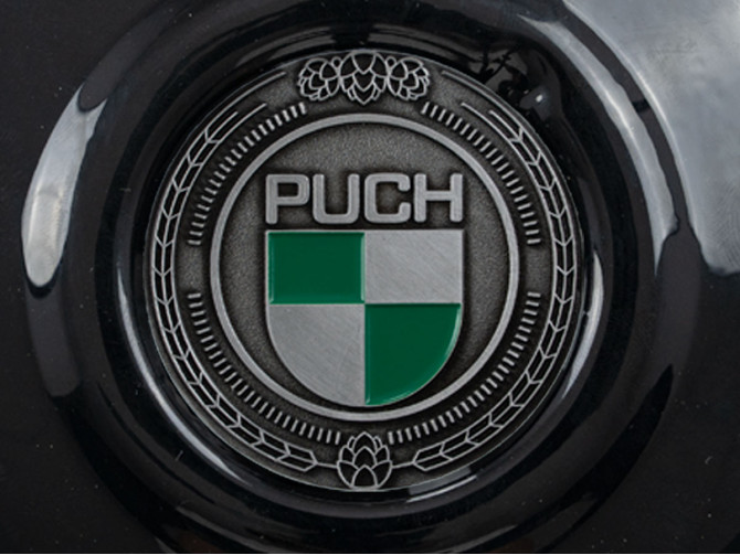Polraddeckel Puch Maxi E50 / Z50 / ZA50 Glanz Schwarz mit RealMetal Emblem (nach Wahl) product