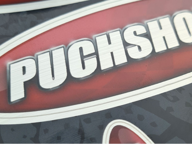 Stickervel Puchshop logo 8-delig geborsteld aluminium product