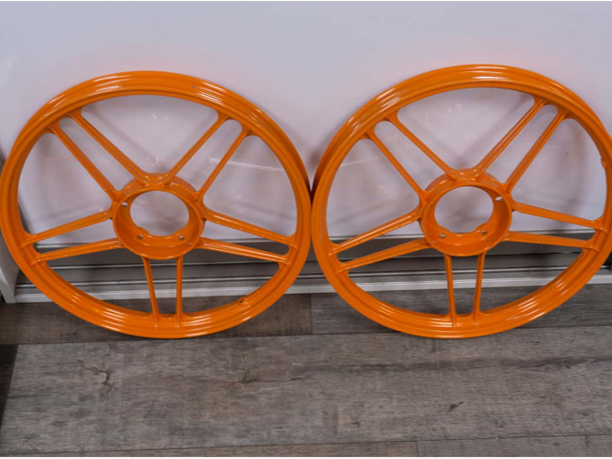 17 inch Grimeca stervelg 17x1.35 Puch Maxi oranje KTM style (set) product