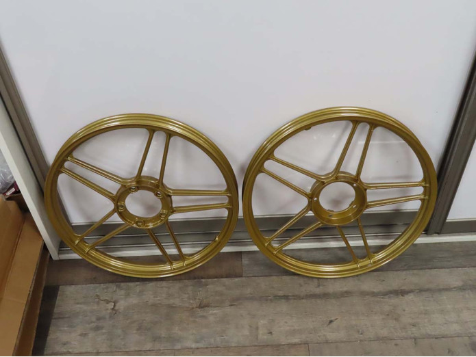 17 inch Grimeca 5 star wheel 17x1.35 Puch Maxi gold BBS set