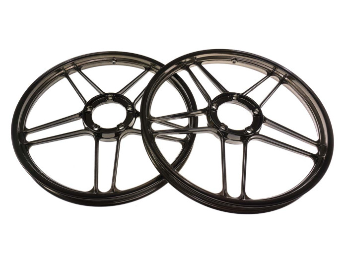 17 Zoll Grimeca Gussrad 17x1.35 Puch Maxi Black Chrom Satz
