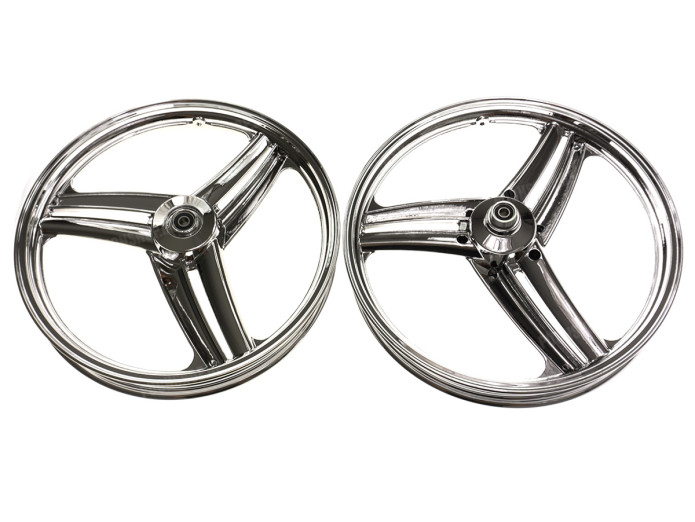 17 inch Grimeca 3 Blade propeller 17x1.60 wheel set chrome