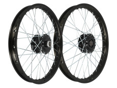 17 Zoll Speichenrad 17x1.40 Rigida Aluminium Set schwarz mit schwarzen Naben Puch Maxi S / N 17 Zoll Speichenrad 17x1.40 Rigida Aluminium Set schwarz mit schwarzen Naben Puch Maxi S / N