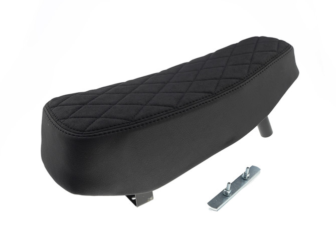 Buddyseat Puch Maxi S custom met diamant stiksels  product
