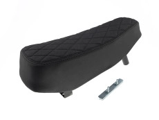 Buddyseat Puch Maxi S Custom mit weißen Diamantnähten