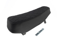 Buddyseat Puch Maxi S custom with diamond stitching 