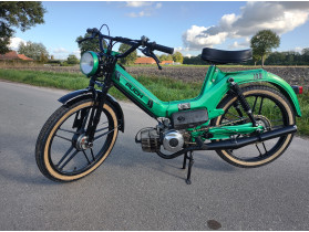 Maxi S green caferacer