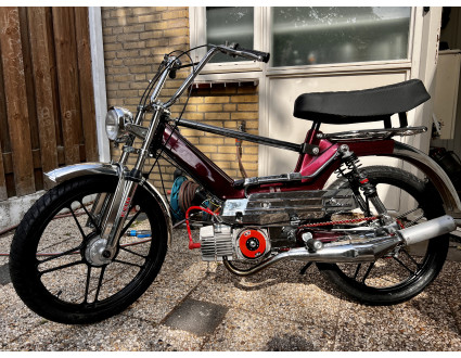 Puch maxi s (cherryblackPearl) (Carbon) 70cc +MVT